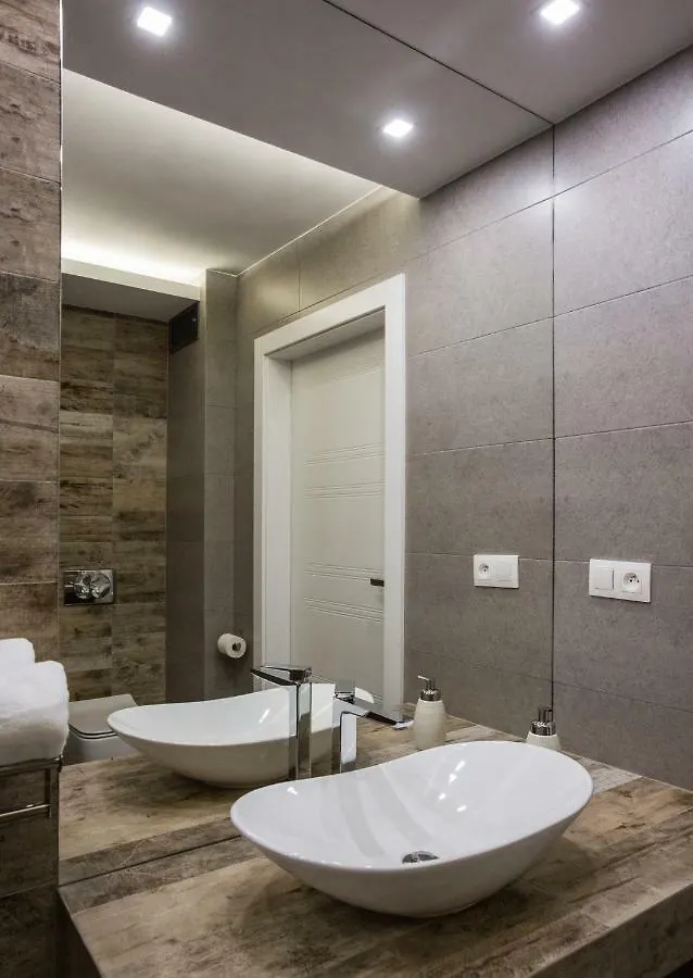WarsawSkyline Apartments - Żelazna City Center 0*, Warszawa